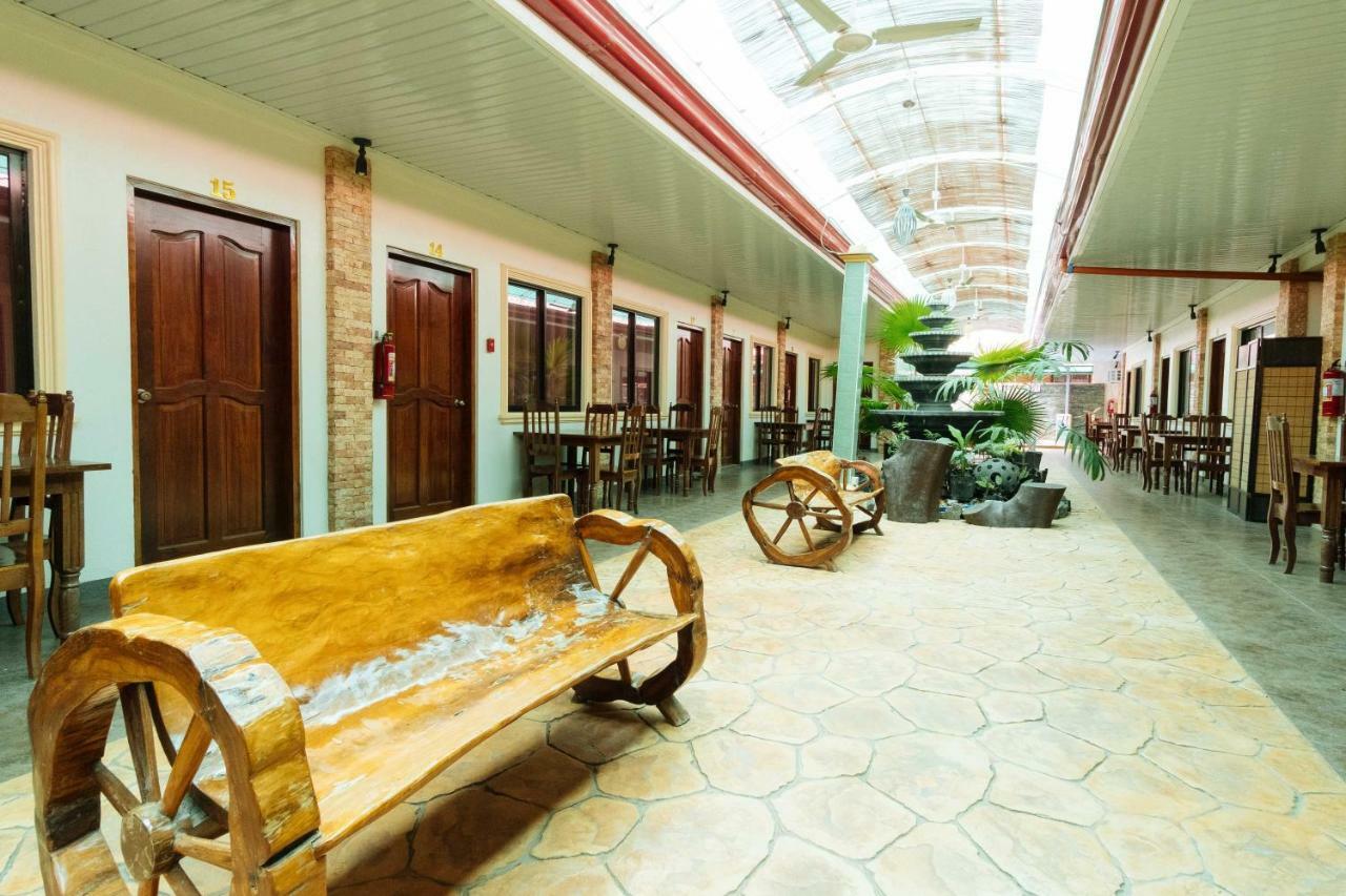 Reddoorz Premium Near Pristine Beach Puerto Princesa Dış mekan fotoğraf