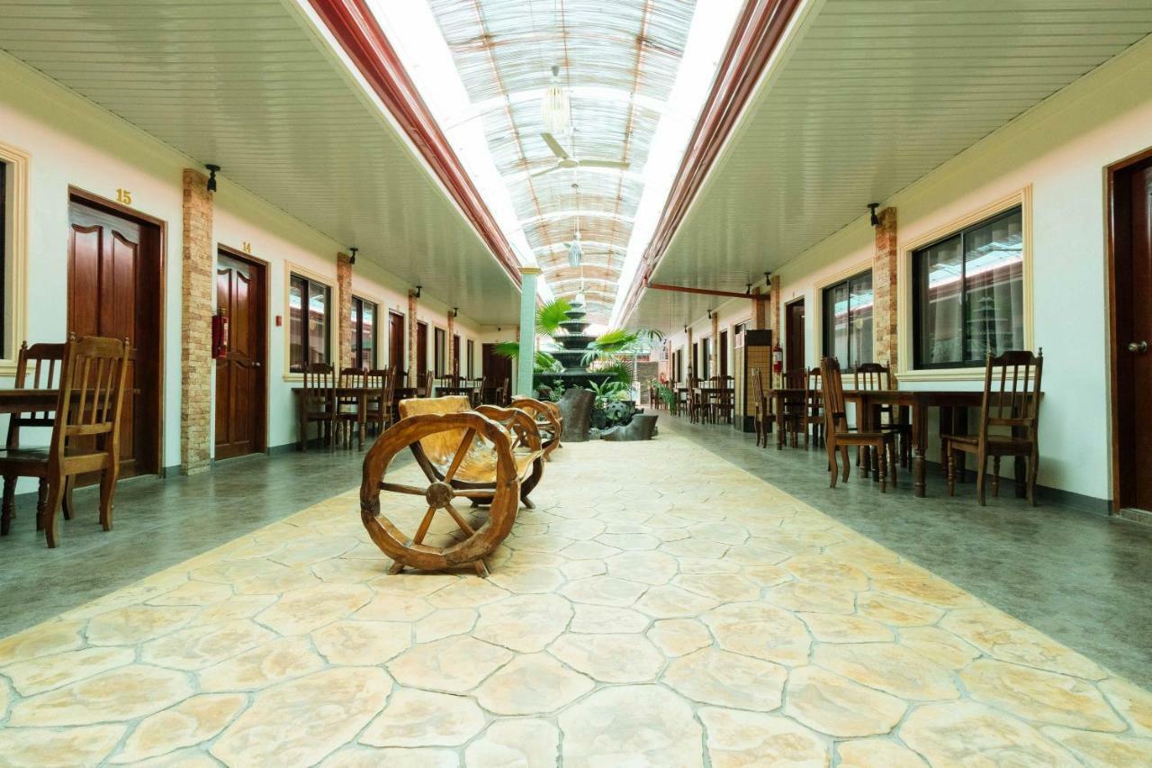 Reddoorz Premium Near Pristine Beach Puerto Princesa Dış mekan fotoğraf