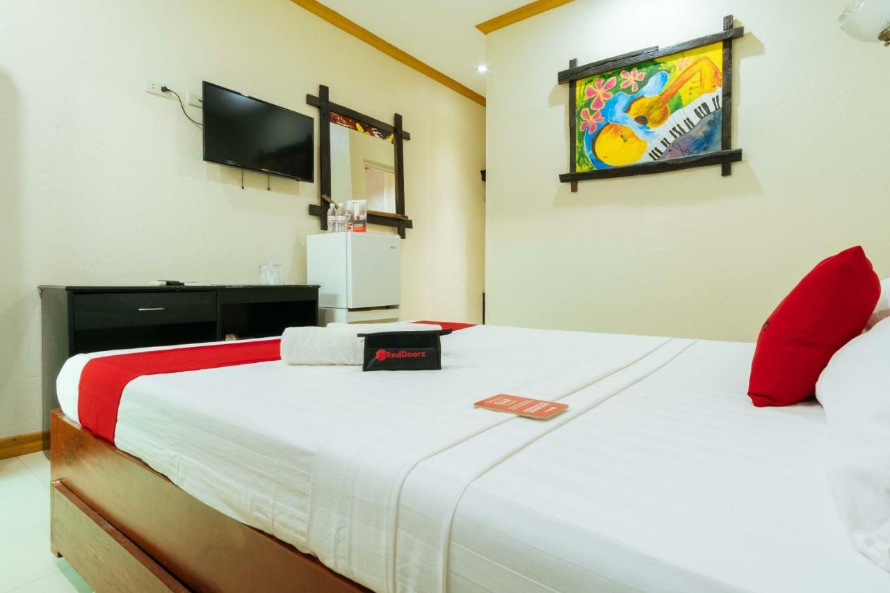Reddoorz Premium Near Pristine Beach Puerto Princesa Dış mekan fotoğraf