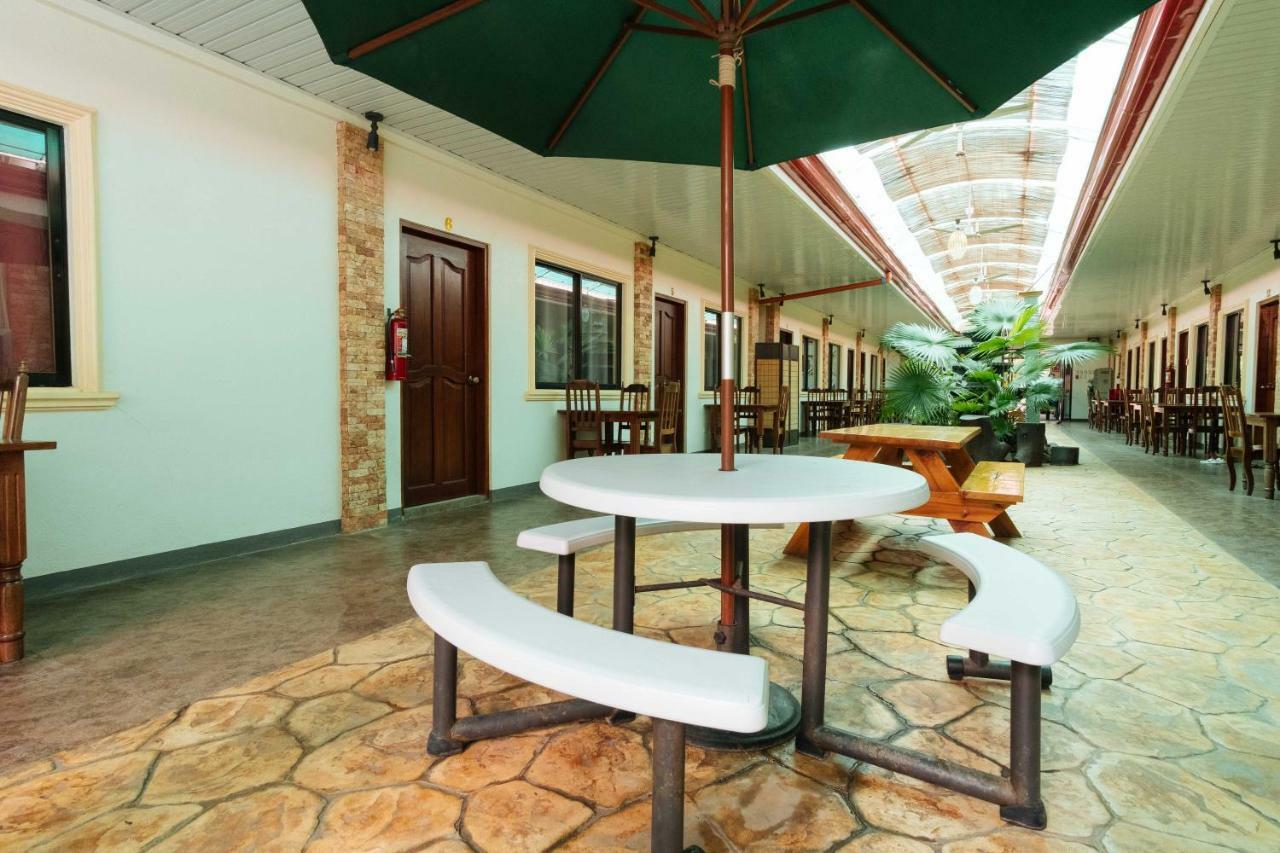 Reddoorz Premium Near Pristine Beach Puerto Princesa Dış mekan fotoğraf