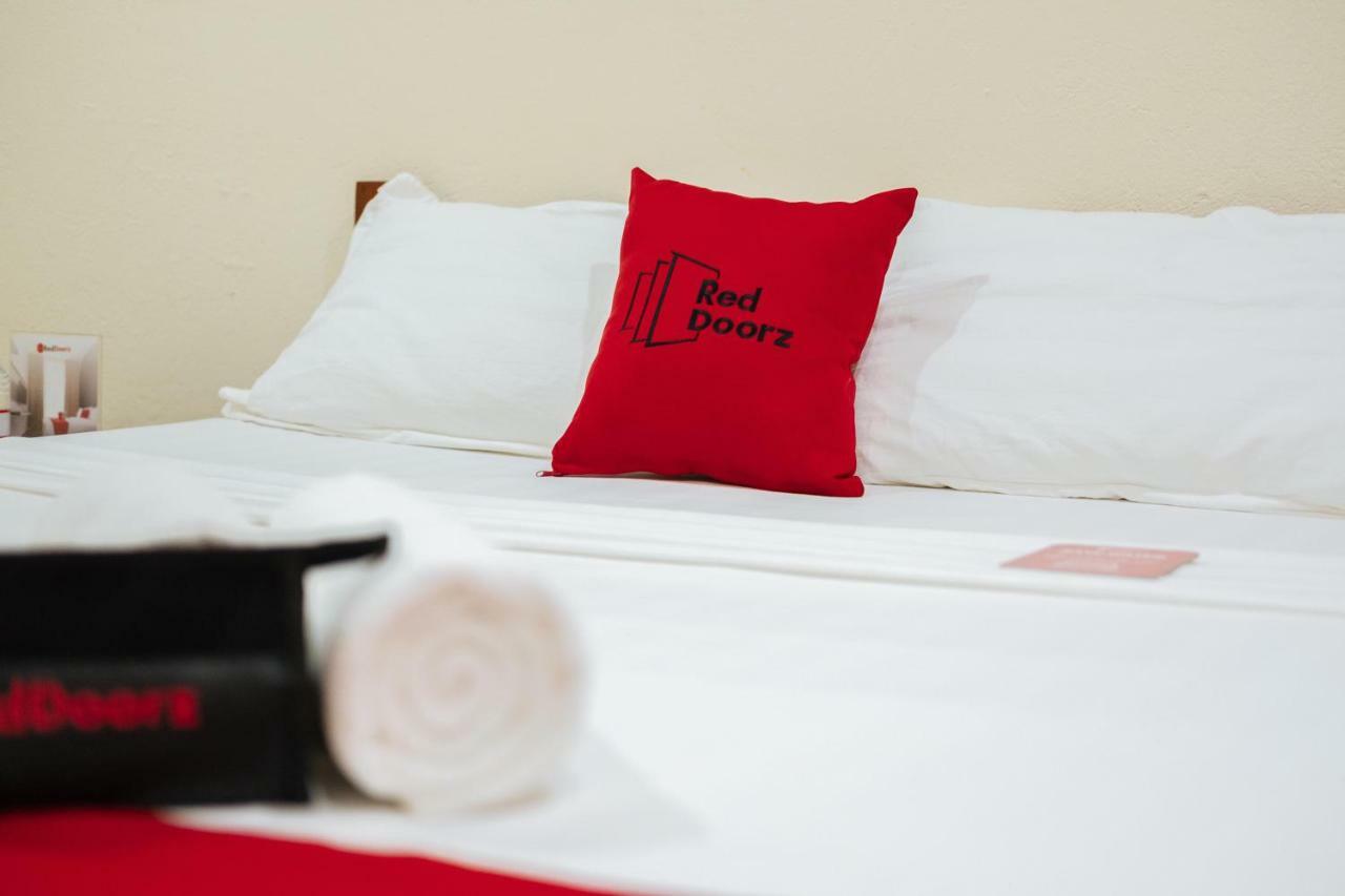 Reddoorz Premium Near Pristine Beach Puerto Princesa Dış mekan fotoğraf